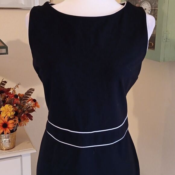 Talbots Ponte Black and White Dress. Dark Academia, Professional,  Normcore - Picture 3 of 9